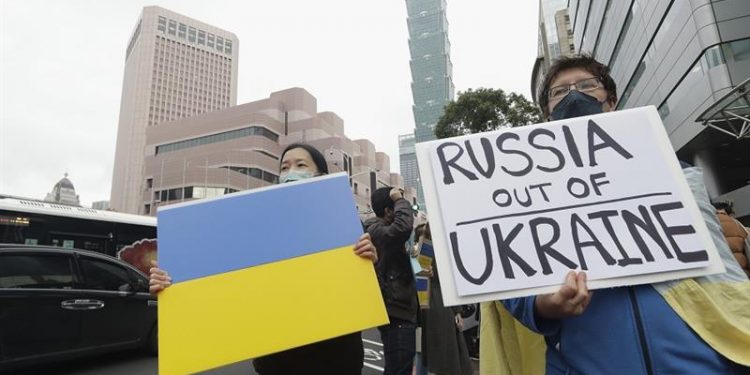 Paris to host UEFA Champions League final stripped from Saint Petersburg