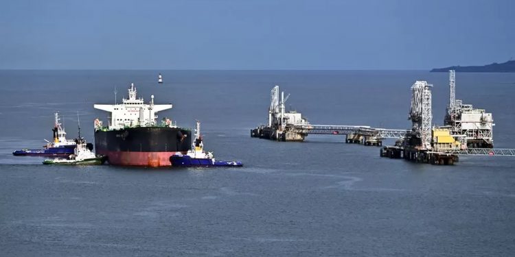 Oil prices set to rise as Opec countries cut output