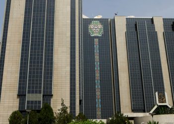 Nigeria hikes rates as c.bank warns inflation hurting economic growth