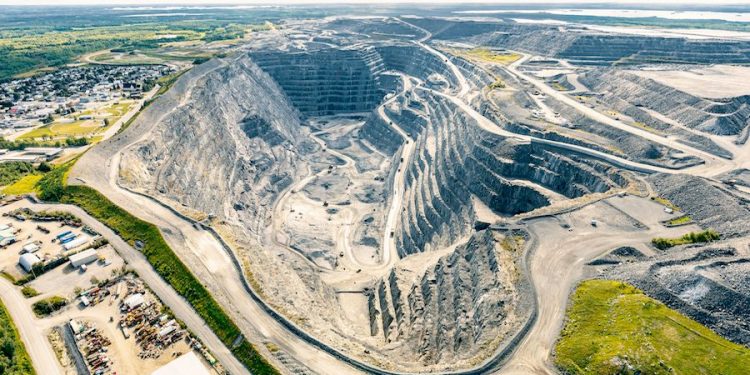 Agnico Eagle, Pan American to buy Yamana Gold in $4.8bn deal 22 Agnico Eagle, Pan American to buy Yamana Gold in $4.8bn deal
